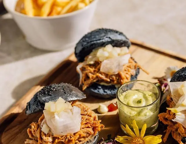 Aethos Ericeira فندق